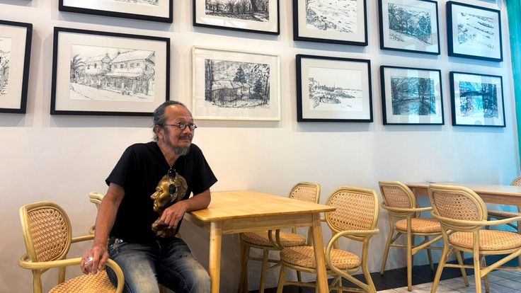 ชมงานศิลป์กินอาหารแซ่บร้านเป็นลาวพระราม 7