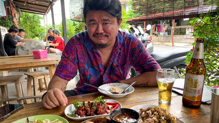  ISAN’S LAAB KOI—THE DISH THAT SELLS HEARTACHE!